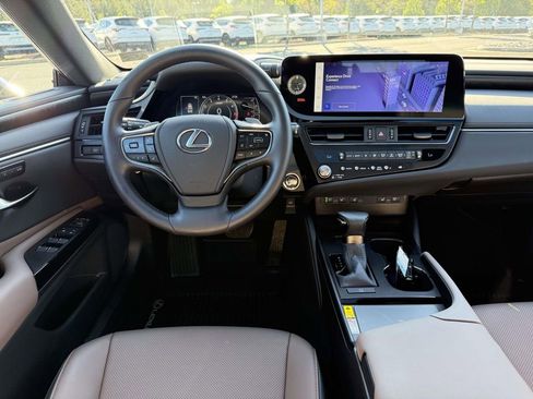 Used 2025 Lexus ES 350 w/ Premium Package FWD image 8