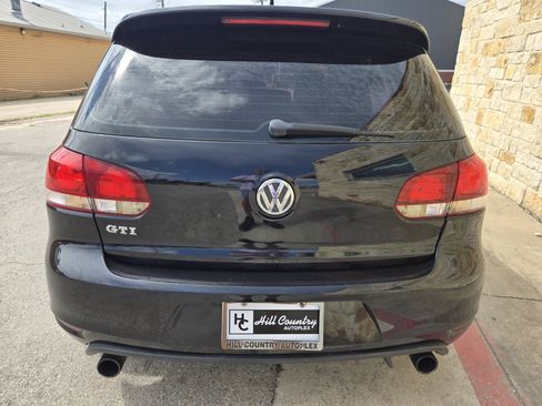 Used 2012 Volkswagen Golf 4-Door FWD image 16