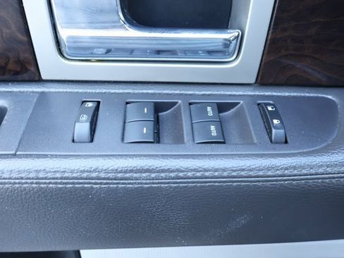 Used 2014 Ford F150 Platinum image 9