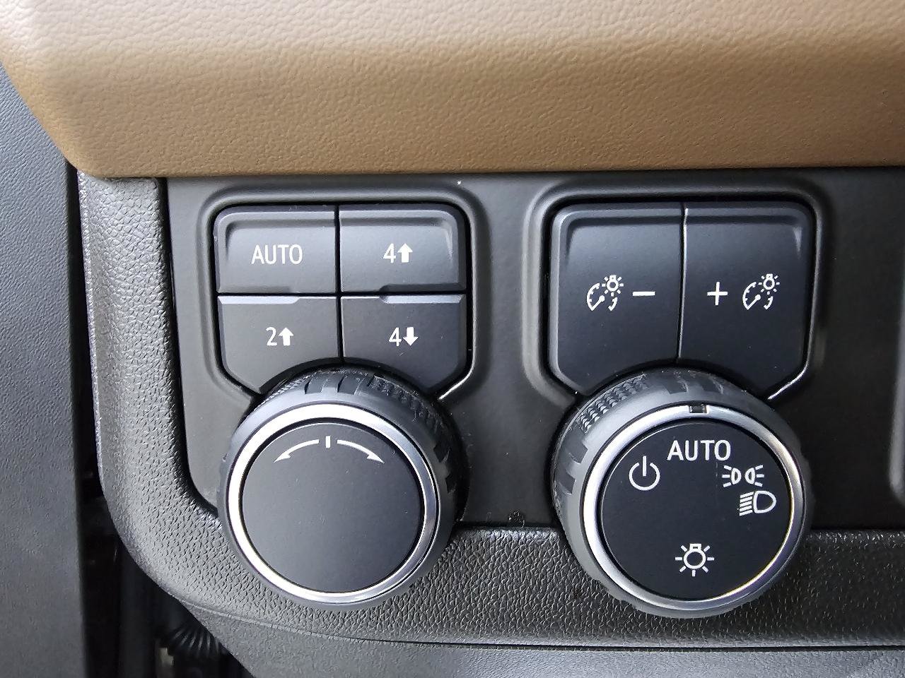 Used 2021 Chevrolet Tahoe High Country w/ Premium Package AWD/4WD image 40