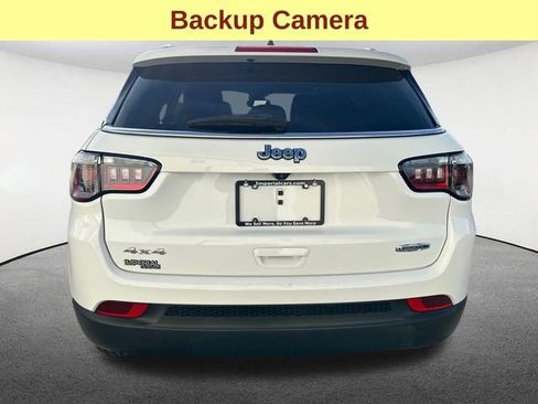 Used 2022 Jeep Compass Latitude image 12
