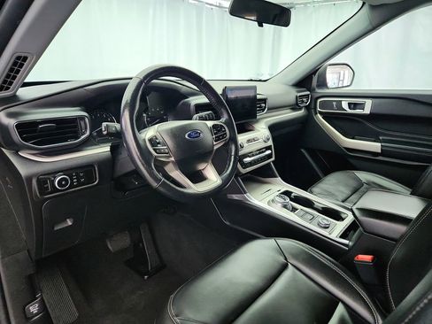 Used 2023 Ford Explorer XLT w/ Equipment Group 202A image 11