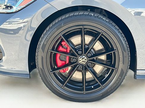 Used 2024 Volkswagen Jetta GLI 40th Anniversary Edition image 35