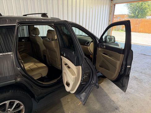 Used 2015 Jeep Grand Cherokee Limited image 17