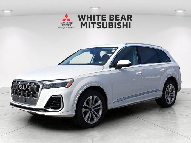 Used 2025 Audi Q7 3.0T Premium Plus AWD/4WD image 3