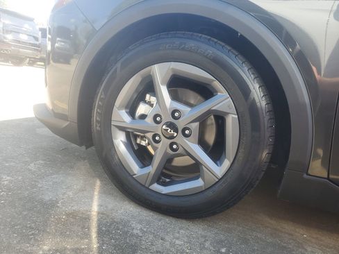 Used 2025 Kia K4 LXS image 7