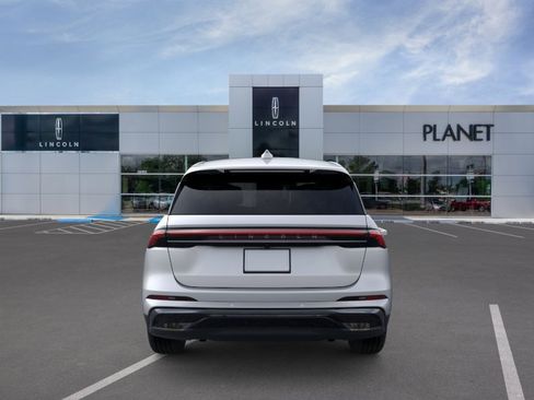 New 2026 Lincoln Nautilus Premier w/ Jet Appearance Package AWD/4WD image 5