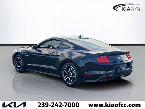 Used 2021 Ford Mustang GT RWD image 4