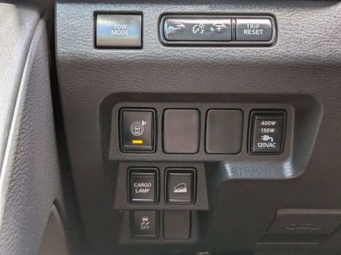 Used 2022 Nissan Frontier SV AWD/4WD image 27