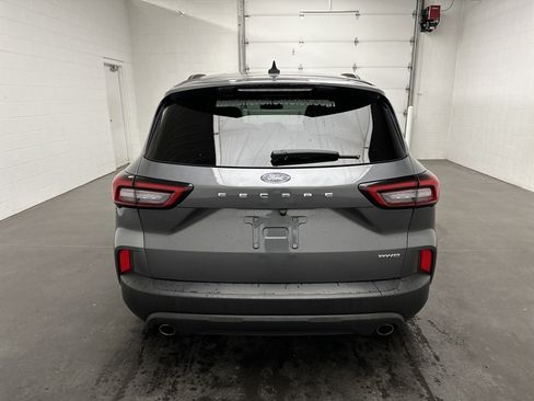 Used 2025 Ford Escape ST-Line AWD/4WD image 8