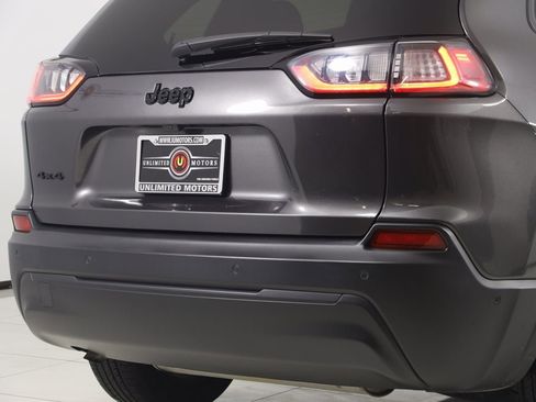 Used 2023 Jeep Cherokee Altitude Lux image 39