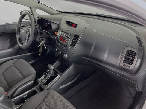 Used 2017 Kia Forte LX FWD image 26