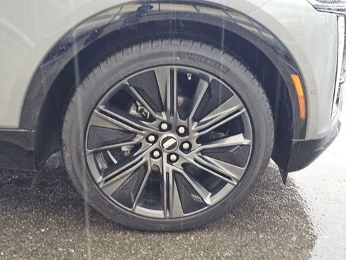 New 2026 Cadillac Lyriq Signature Sport image 9