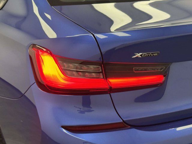 Used 2020 BMW 330i xDrive Sedan w/ M Sport Package AWD/4WD image 14