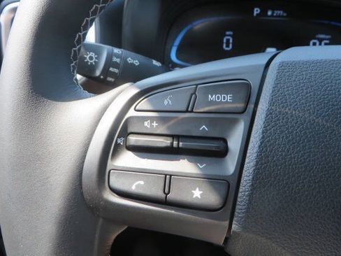 Used 2026 Hyundai Venue SEL FWD image 17