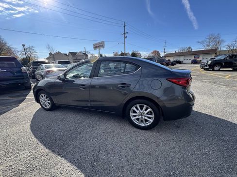 Used 2014 MAZDA MAZDA3 i Touring image 17
