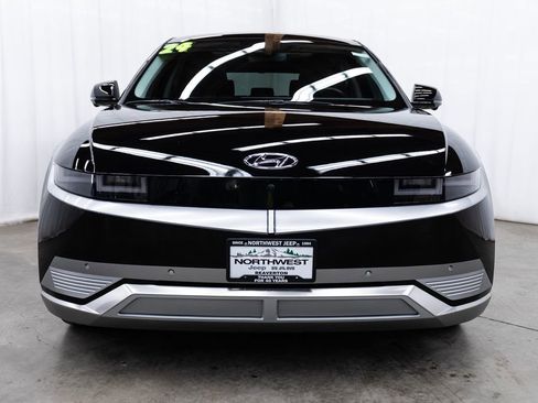 Used 2024 Hyundai Ioniq 5 Limited image 2