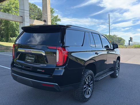 Used 2024 GMC Yukon AT4 w/ Technology Package AWD/4WD image 3