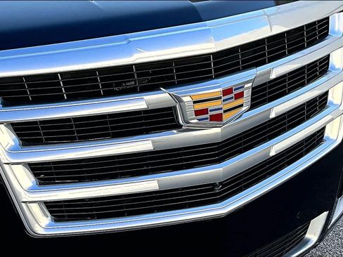 Used 2020 Cadillac Escalade Luxury image 29