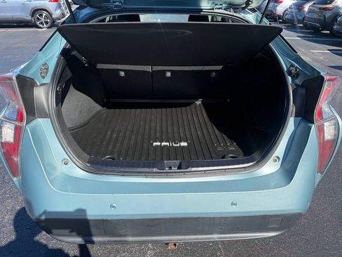 Used 2018 Toyota Prius Two w/ Prius Two Safety Plus Package FWD image 17