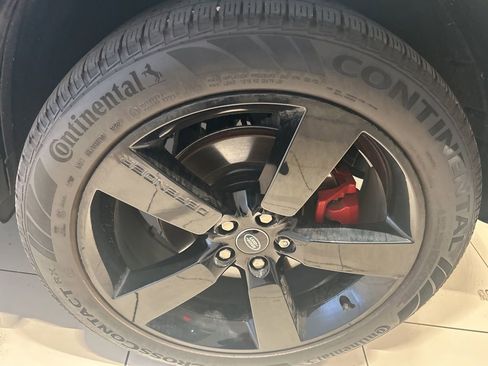 Used 2024 Land Rover Defender 110 X image 23