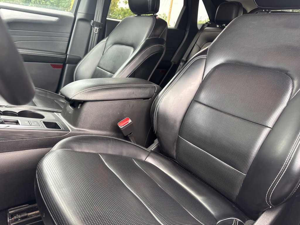 Used 2024 Ford Escape Platinum AWD/4WD image 10