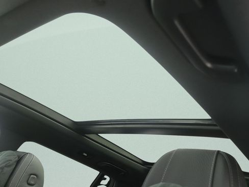 New 2026 Mercedes-Benz GLS 580 4MATIC image 10