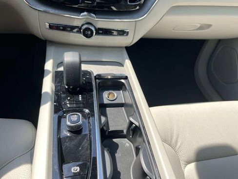 Certified 2025 Volvo XC60 T8 Plus w/ Protection Package Premier AWD/4WD image 35