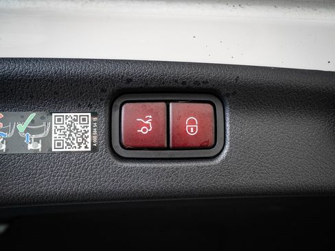 Certified 2025 Mercedes-Benz C 300 C 300 image 22