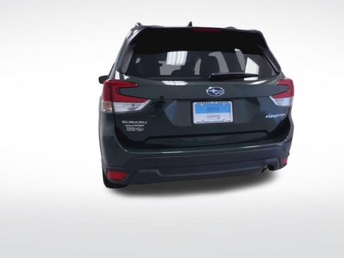 Used 2024 Subaru Forester Premium AWD/4WD image 7