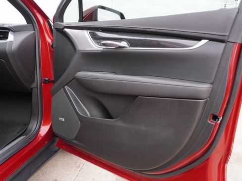 Used 2021 Cadillac XT5 Premium Luxury image 25