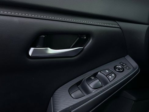 Used 2025 Nissan Sentra SV image 19