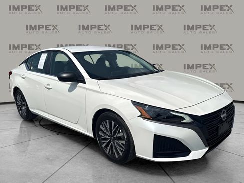Used 2026 Nissan Altima 2.5 SV FWD image 4