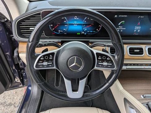 Used 2021 Mercedes-Benz GLS 450 4MATIC image 16