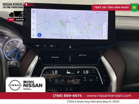 Used 2023 Toyota Venza Limited image 25