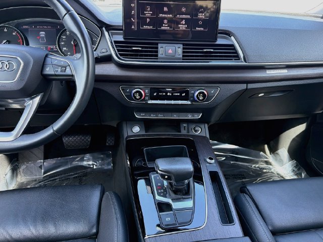 Used 2024 Audi Q5 2.0T Premium AWD/4WD image 17