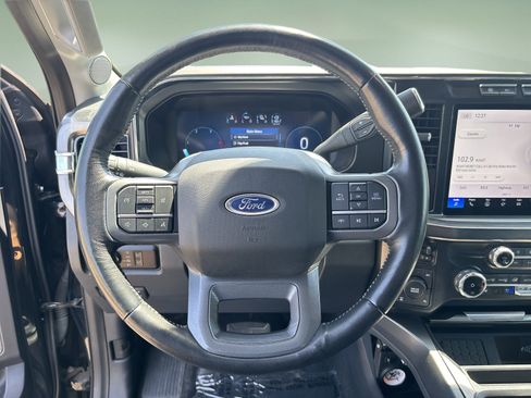 Used 2023 Ford F250 Lariat w/ Sport Appearance Package AWD/4WD image 11