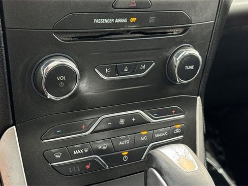 Used 2015 Ford Edge SEL w/ Equipment Group 201A image 25