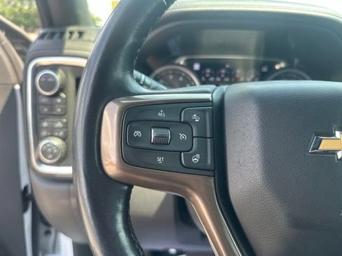 Used 2022 Chevrolet Silverado 1500 High Country w/ Technology Package AWD/4WD image 19