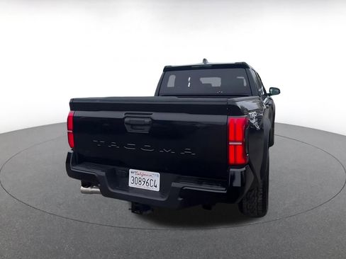 Used 2025 Toyota Tacoma TRD Off-Road image 15