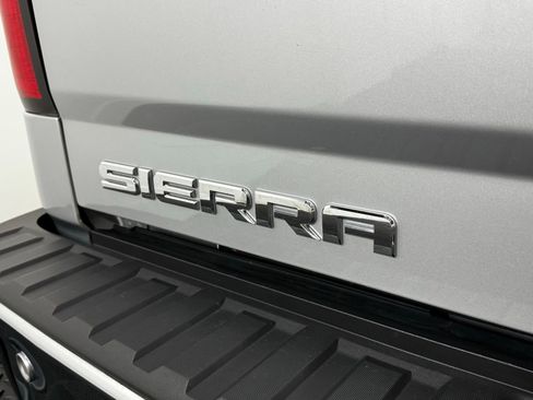 Used 2018 GMC Sierra 1500 SLE w/ Suspension Package, Off-Road image 18