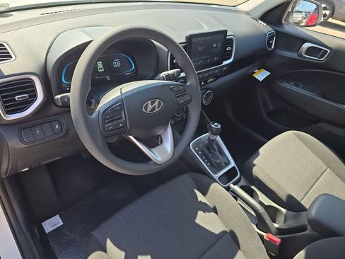 New 2026 Hyundai Venue SE FWD image 15