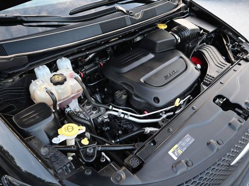 Used 2021 Chrysler Voyager LX FWD image 42