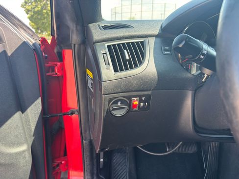 Used 2011 Hyundai Genesis 2.0T image 12