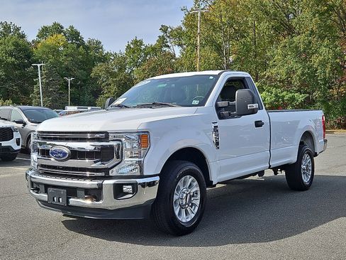 Certified 2022 Ford F350 XLT image 5