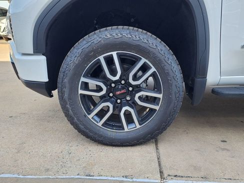 New 2026 GMC Sierra 1500 AT4 w/ AT4 Premium Package AWD/4WD image 54