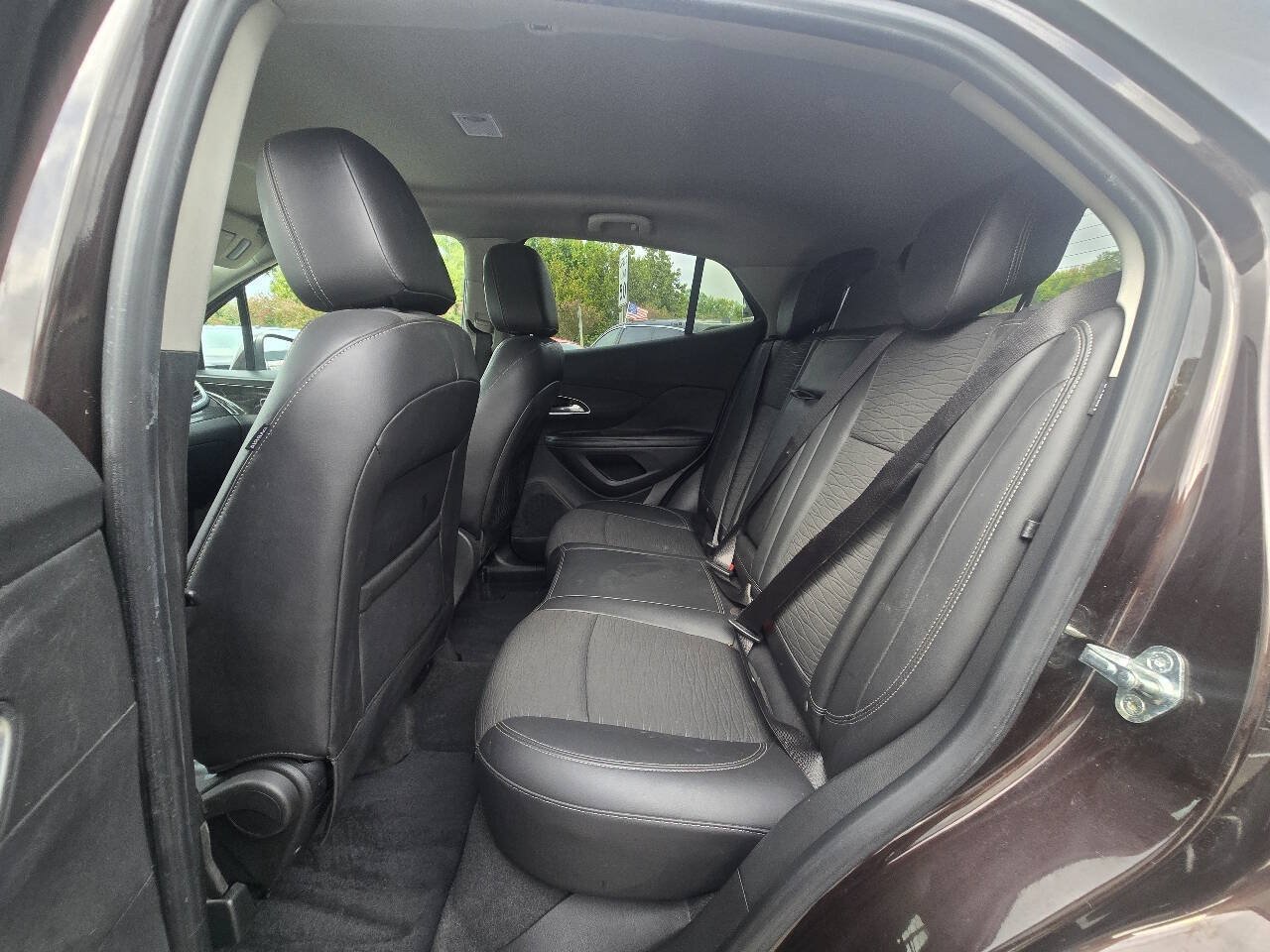 Used 2015 Buick Encore AWD image 32