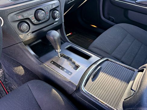 Used 2012 Dodge Charger SE image 15