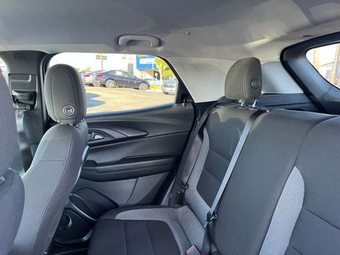 Used 2025 Chevrolet TrailBlazer LT AWD/4WD image 40