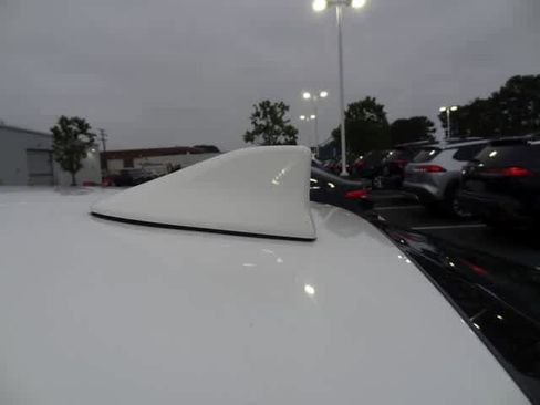 Used 2022 Toyota Corolla LE FWD image 27